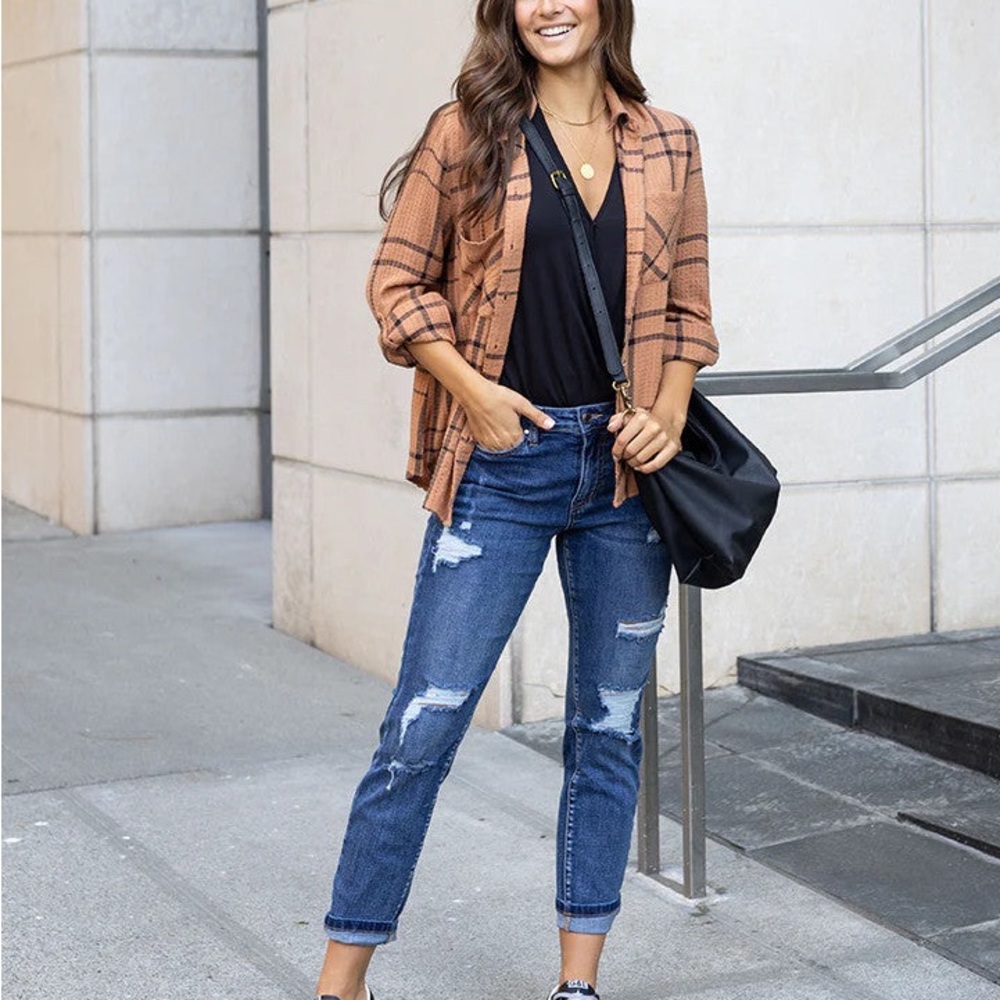 Elegant Tan Shoulder Bag
